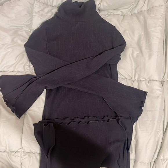 Black turtleneck dress - Picture 1 of 1